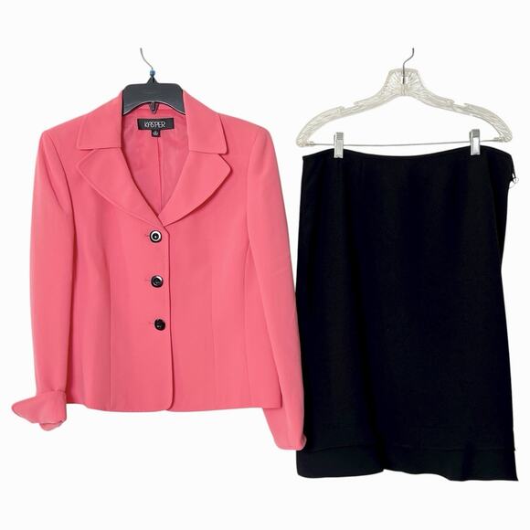 Kasper Skirt Suit Set Size 12 Pink Jacket Blazer Black Skirt Ruffle Hem Classic - Picture 3 of 15